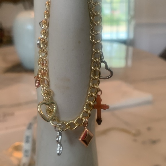 NEW 14k Gold Plated Tri-Color Pendant CHARM Bracelet - Picture 4 of 5